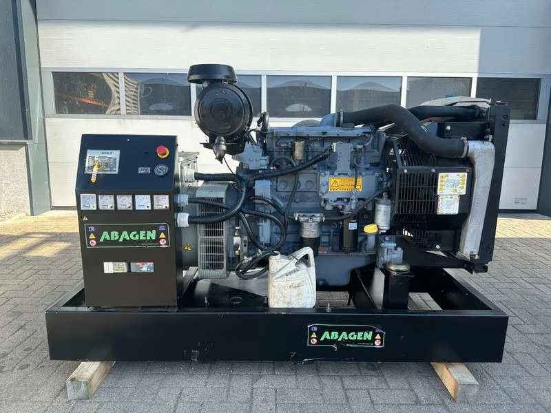Deutz BF4M 1013 EC Leroy Somer 115 kVA generatorset - Gerador elétrico: foto 1 Deutz BF4M 1013 EC Leroy Somer 115 kVA generatorset - Gerador elétrico: foto 1