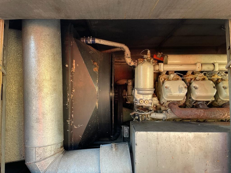 Deutz F12M 716 Bredenoord AEG 250 kVA Silent generatorset op aanhanger - Gerador elétrico: foto 2 Deutz F12M 716 Bredenoord AEG 250 kVA Silent generatorset op aanhanger - Gerador elétrico: foto 2