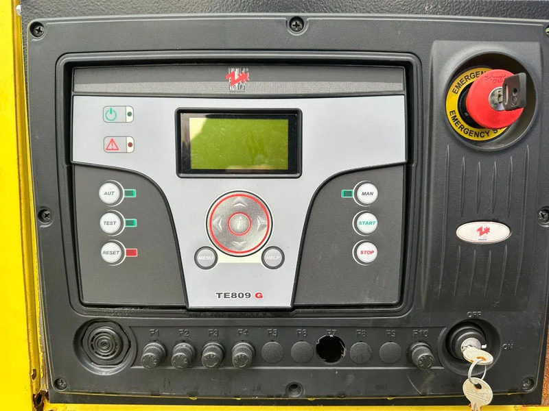 Dieselair Alsthom Unelec 85 kVA noodstroom generatorset ex Emergency - Gerador elétrico: foto 4 Dieselair Alsthom Unelec 85 kVA noodstroom generatorset ex Emergency - Gerador elétrico: foto 4