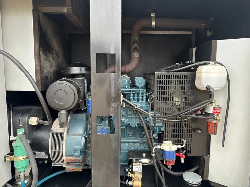 Europower EPUS44TDE Kubota Leroy Somer 44 kVA Supersilent Rental generatorset 2018 ! - Gerador elétrico: foto 3 Europower EPUS44TDE Kubota Leroy Somer 44 kVA Supersilent Rental generatorset 2018 ! - Gerador elétrico: foto 3