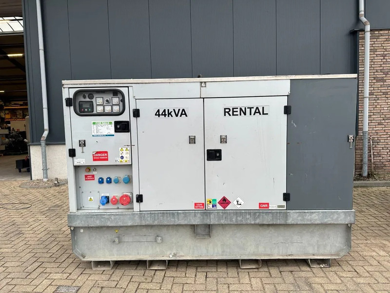 Europower EPUS44TDE Kubota Leroy Somer 44 kVA Supersilent Rental generatorset - Gerador elétrico: foto 1 Europower EPUS44TDE Kubota Leroy Somer 44 kVA Supersilent Rental generatorset - Gerador elétrico: foto 1