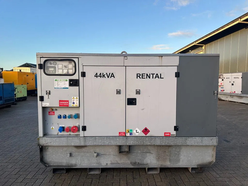 Europower EPUS44TDE Kubota Leroy Somer 44 kVA Supersilent Rental generatorset - Gerador elétrico: foto 1 Europower EPUS44TDE Kubota Leroy Somer 44 kVA Supersilent Rental generatorset - Gerador elétrico: foto 1