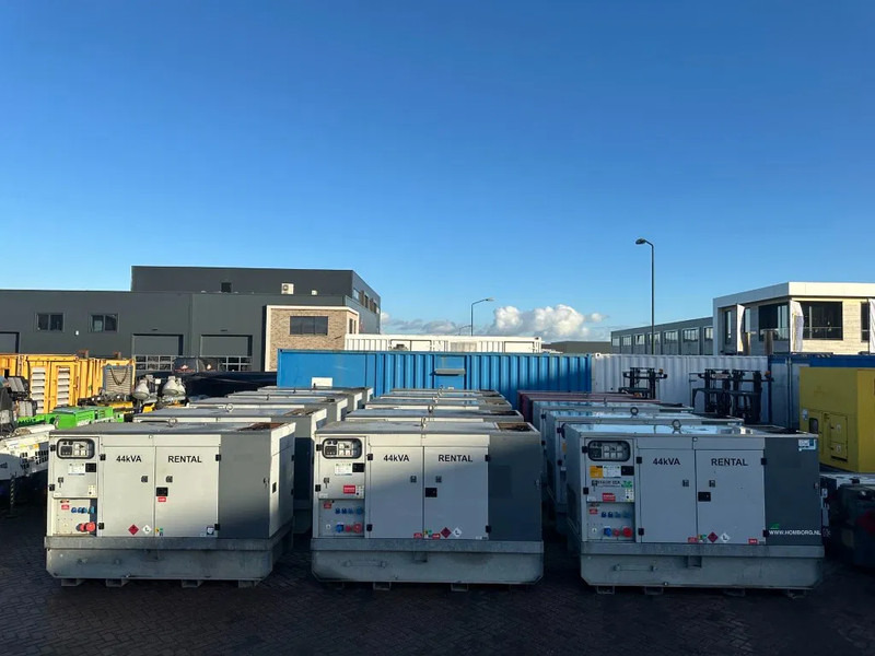 Europower EPUS44TDE Kubota Leroy Somer 44 kVA Supersilent Rental generatorset - Gerador elétrico: foto 4 Europower EPUS44TDE Kubota Leroy Somer 44 kVA Supersilent Rental generatorset - Gerador elétrico: foto 4