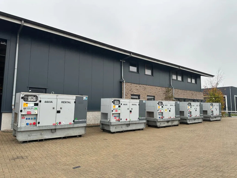 Europower EPUS44TDE Kubota Leroy Somer 44 kVA Supersilent Rentalg eneratorset 2018 ! - Gerador elétrico: foto 4 Europower EPUS44TDE Kubota Leroy Somer 44 kVA Supersilent Rentalg eneratorset 2018 ! - Gerador elétrico: foto 4