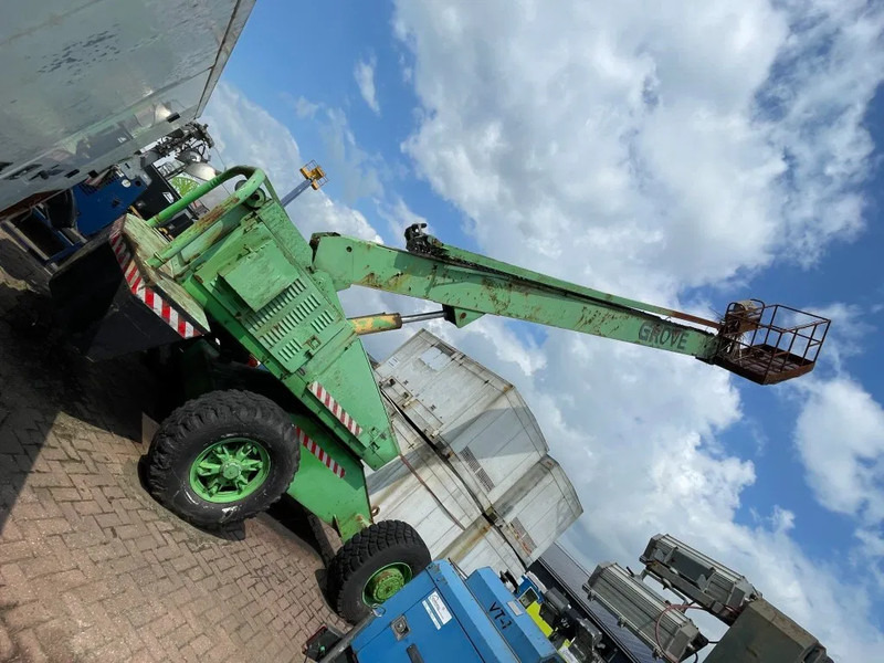 Grove MZ90 Deutz F3L912 Diesel 4 x 4 Telescoophoogwerker 27.6 meter werkhoogte - Plataforma telescópica: foto 3 Grove MZ90 Deutz F3L912 Diesel 4 x 4 Telescoophoogwerker 27.6 meter werkhoogte - Plataforma telescópica: foto 3