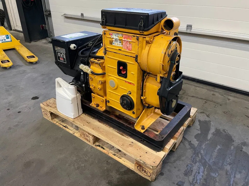 Hatz 2M40H Stamford 25 kVA generatorset - Gerador elétrico: foto 2 Hatz 2M40H Stamford 25 kVA generatorset - Gerador elétrico: foto 2