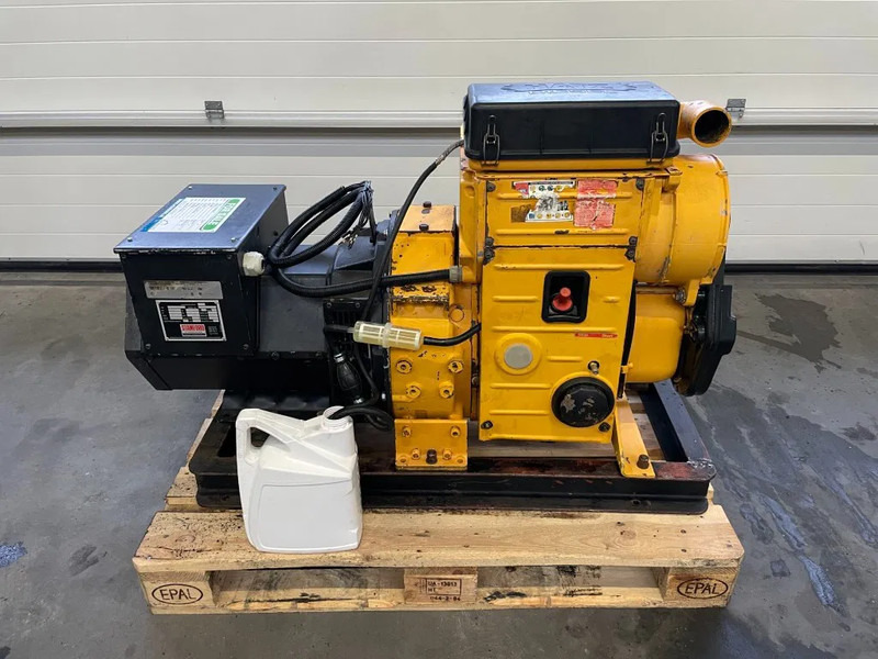 Hatz 2M40H Stamford 25 kVA generatorset - Gerador elétrico: foto 1 Hatz 2M40H Stamford 25 kVA generatorset - Gerador elétrico: foto 1