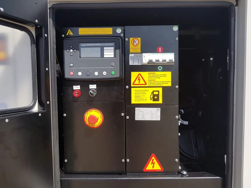 Himoinsa HFW60 Iveco Stamford 60 kVA Supersilent generatorset New ! - Gerador elétrico: foto 5 Himoinsa HFW60 Iveco Stamford 60 kVA Supersilent generatorset New ! - Gerador elétrico: foto 5