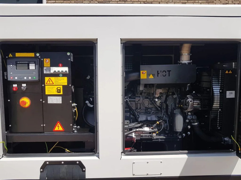 Himoinsa HFW60 Iveco Stamford 60 kVA Supersilent generatorset New ! - Gerador elétrico: foto 3 Himoinsa HFW60 Iveco Stamford 60 kVA Supersilent generatorset New ! - Gerador elétrico: foto 3