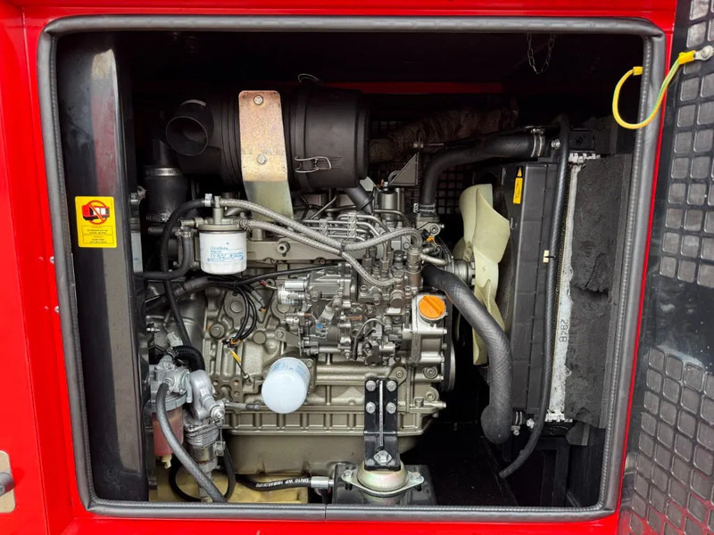 Himoinsa HYW 17 Yanmar Stamford 17 kVA Supersilent generatorset - Gerador elétrico: foto 5 Himoinsa HYW 17 Yanmar Stamford 17 kVA Supersilent generatorset - Gerador elétrico: foto 5
