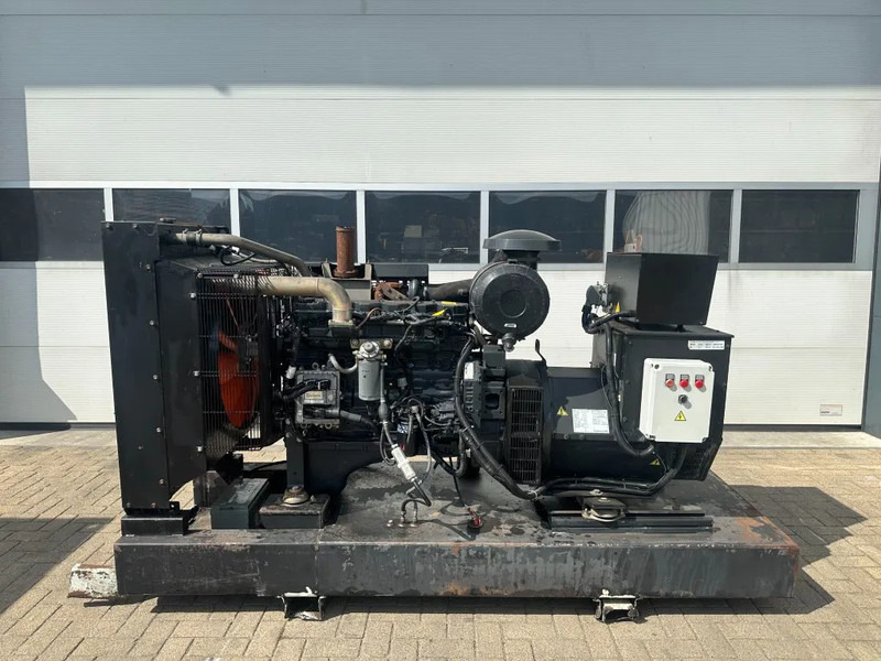 Himoinsa Iveco NEF 60 TE2 Stamford 200 kVA generatorset - Gerador elétrico: foto 1 Himoinsa Iveco NEF 60 TE2 Stamford 200 kVA generatorset - Gerador elétrico: foto 1