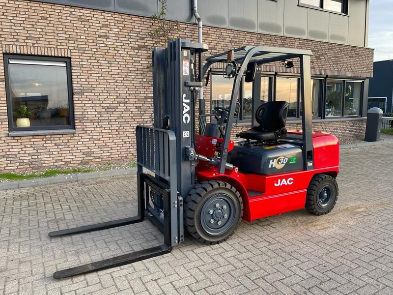 Isuzu JAC CPCD30 3 ton Triplex Freelift Sideshift Diesel Heftruck New ! - Empilhador a diesel: foto 2 Isuzu JAC CPCD30 3 ton Triplex Freelift Sideshift Diesel Heftruck New ! - Empilhador a diesel: foto 2