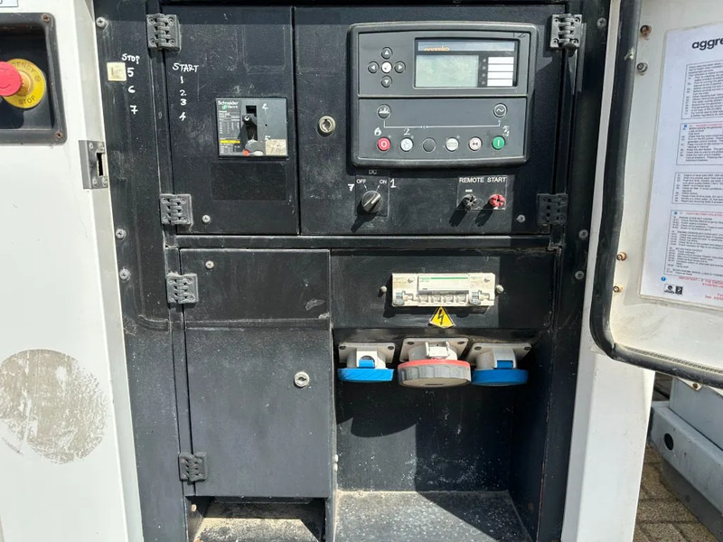 Iveco FPT F32 AM1A Leroy Somer 32 kVA Silent generatorset 129 hours ! - Gerador elétrico: foto 3 Iveco FPT F32 AM1A Leroy Somer 32 kVA Silent generatorset 129 hours ! - Gerador elétrico: foto 3