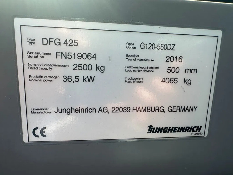 Jungheinrich DFG 425 Triplex Freelift Sideshift 2.5 ton Diesel Heftruck as New ! 675 hours ! - Empilhador a diesel: foto 4 Jungheinrich DFG 425 Triplex Freelift Sideshift 2.5 ton Diesel Heftruck as New ! 675 hours ! - Empilhador a diesel: foto 4