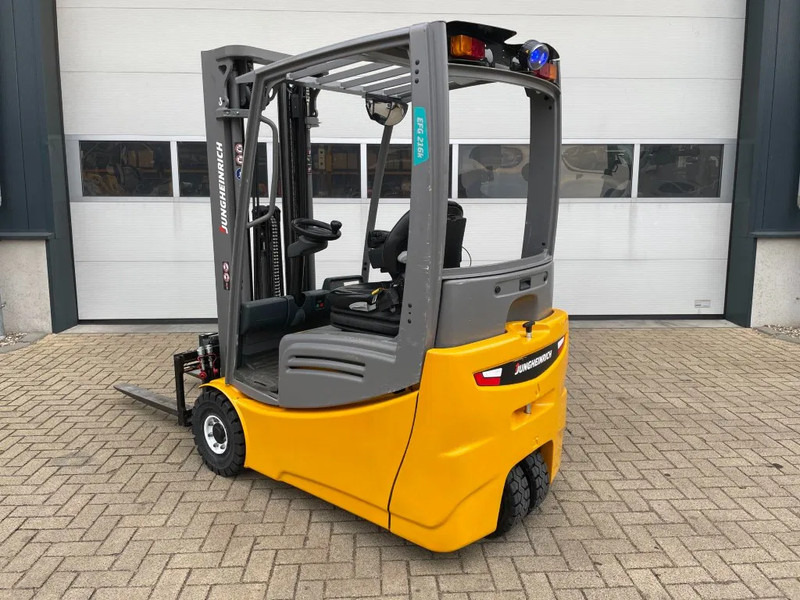 Jungheinrich EFG 216K 1.6 ton Triplex Freelift Sideshift Elektra Heftruck Accu 2020 - Empilhador: foto 1 Jungheinrich EFG 216K 1.6 ton Triplex Freelift Sideshift Elektra Heftruck Accu 2020 - Empilhador: foto 1