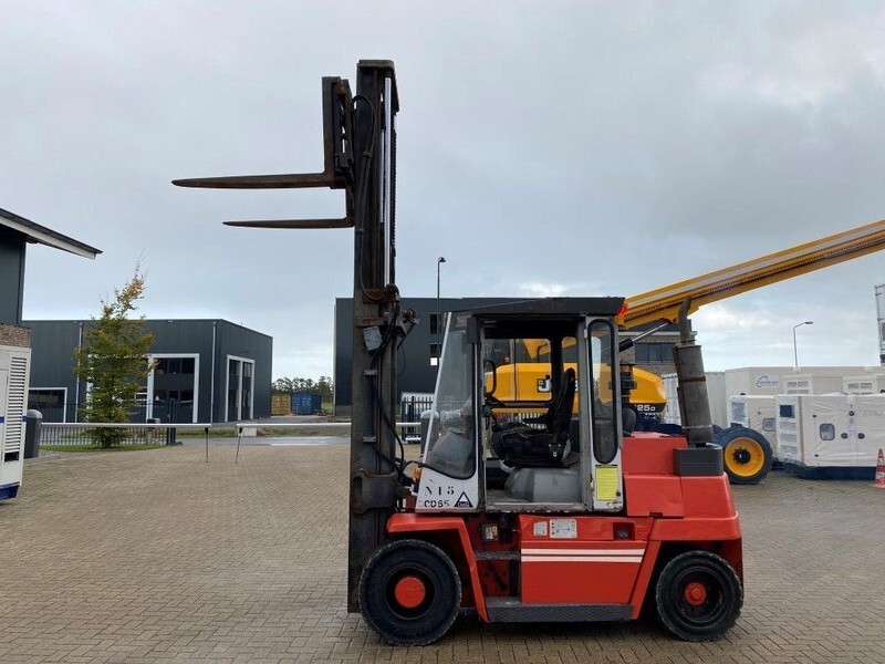 Kalmar DCD 55-6 6 ton Perkins Diesel Sideshift Positioner Freelift Heftruck - Empilhador a diesel: foto 3 Kalmar DCD 55-6 6 ton Perkins Diesel Sideshift Positioner Freelift Heftruck - Empilhador a diesel: foto 3