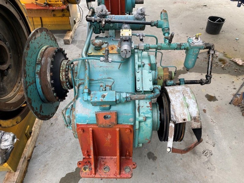 Lohmann & Stolterfoht GUS 355 A Gearbox 565 PK Ratio 3 : 1 Marine Keerkoppeling - Motor: foto 1 Lohmann & Stolterfoht GUS 355 A Gearbox 565 PK Ratio 3 : 1 Marine Keerkoppeling - Motor: foto 1