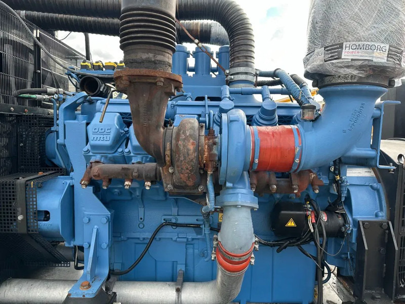 MTU 12V 2000 Stamford 810 kVA generatorset - Gerador elétrico: foto 3 MTU 12V 2000 Stamford 810 kVA generatorset - Gerador elétrico: foto 3