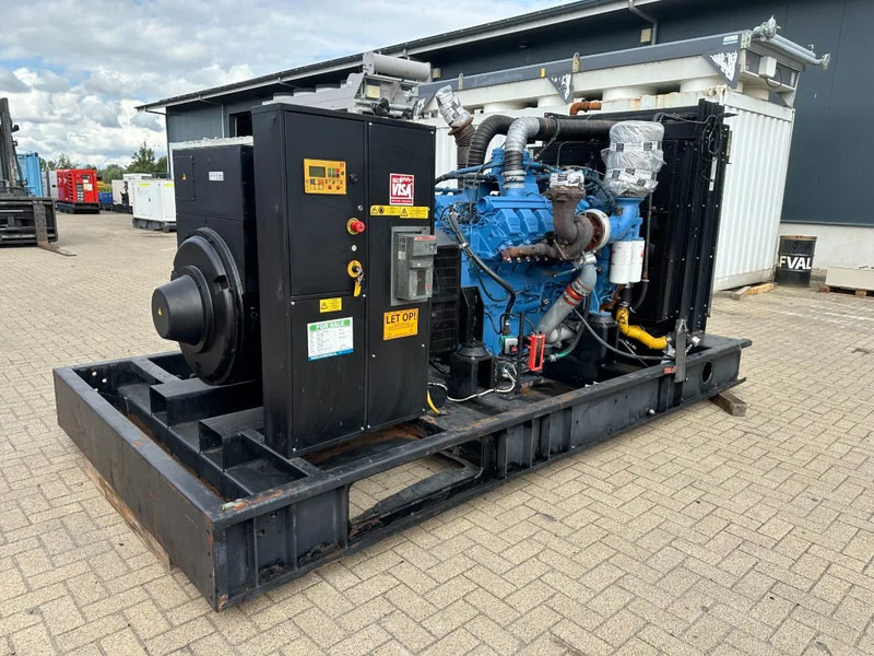 MTU 12V 2000 Stamford 810 kVA generatorset - Gerador elétrico: foto 2 MTU 12V 2000 Stamford 810 kVA generatorset - Gerador elétrico: foto 2