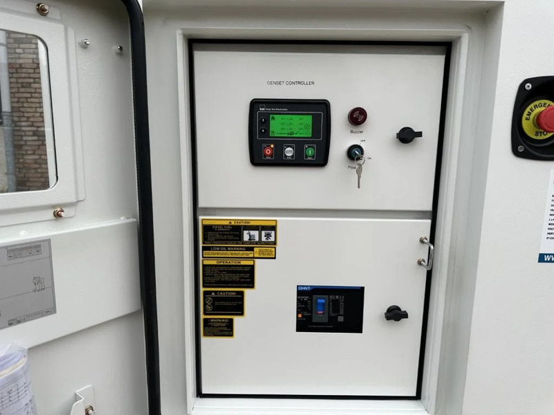 Perkins 1104C-44TAG2 Leroy Somer 110 kVA Silent generatorset - Gerador elétrico: foto 4 Perkins 1104C-44TAG2 Leroy Somer 110 kVA Silent generatorset - Gerador elétrico: foto 4