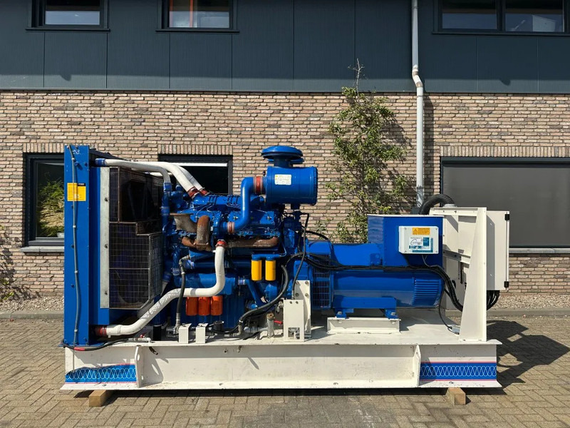 Perkins FG Wilson Stamford 670 kVA noodstroom generatorset - Gerador elétrico: foto 1 Perkins FG Wilson Stamford 670 kVA noodstroom generatorset - Gerador elétrico: foto 1