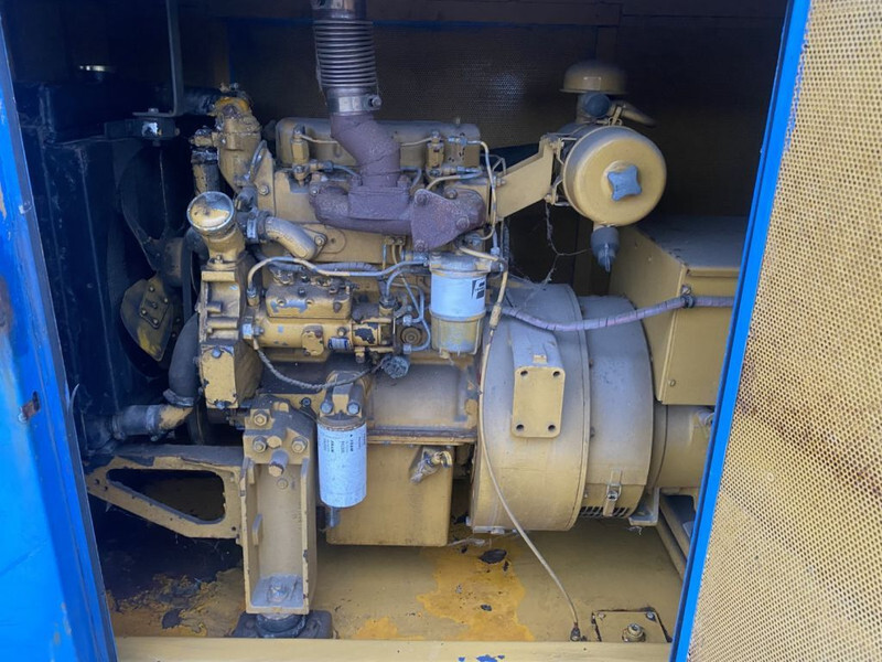 Perkins Stamford 16 kVA Silent generatorset - Gerador elétrico: foto 3 Perkins Stamford 16 kVA Silent generatorset - Gerador elétrico: foto 3