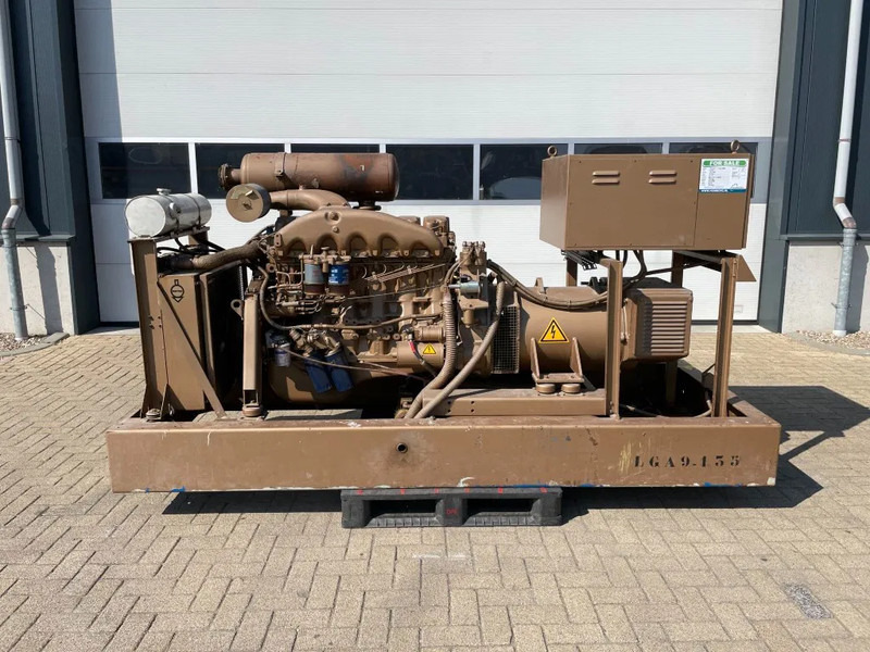 Renault Leroy Somer 100 kVA generatorset ex Emergency 66,1 hours - Gerador elétrico: foto 1 Renault Leroy Somer 100 kVA generatorset ex Emergency 66,1 hours - Gerador elétrico: foto 1