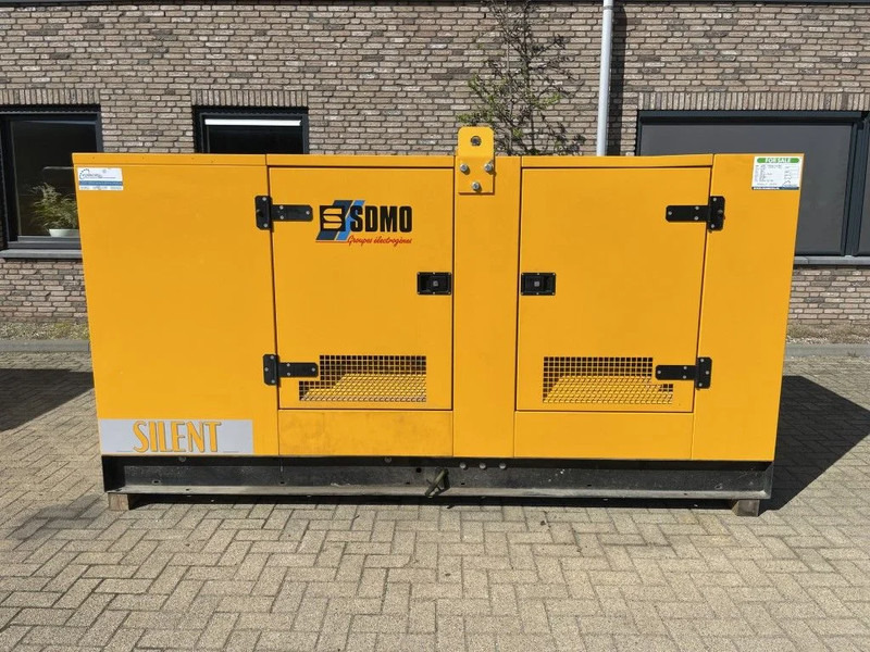 SDMO Cummins Leroy Somer 150 kVA silent - Gerador elétrico: foto 2 SDMO Cummins Leroy Somer 150 kVA silent - Gerador elétrico: foto 2