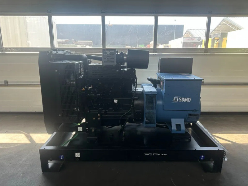 SDMO JS100K John Deere Leroy Somer 100 kVA generatorset - Gerador elétrico: foto 3 SDMO JS100K John Deere Leroy Somer 100 kVA generatorset - Gerador elétrico: foto 3