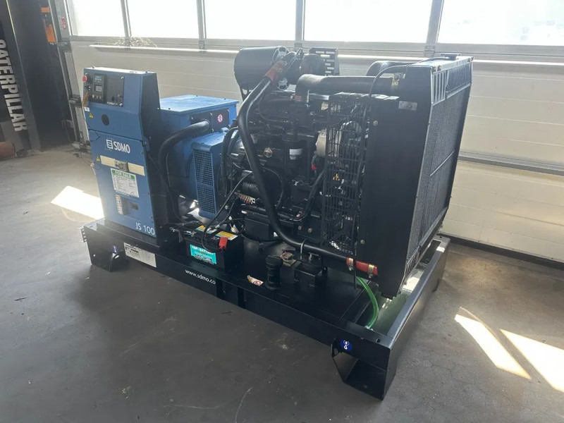 SDMO JS100K John Deere Leroy Somer 100 kVA generatorset - Gerador elétrico: foto 5 SDMO JS100K John Deere Leroy Somer 100 kVA generatorset - Gerador elétrico: foto 5