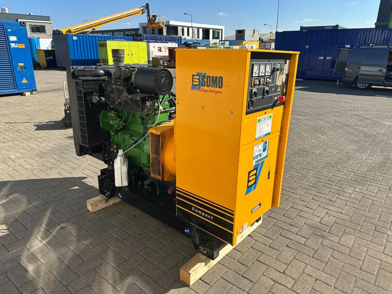 SDMO John Deere Leroy Somer 100 kVA generatorset - Gerador elétrico: foto 4 SDMO John Deere Leroy Somer 100 kVA generatorset - Gerador elétrico: foto 4