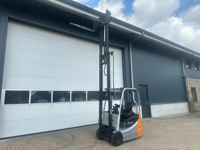 Still RX50-15 1.5 ton Triplex Freelift Sideshift Elektra Heftruck accu 2023 ! - Empilhador elétrico: foto 5 Still RX50-15 1.5 ton Triplex Freelift Sideshift Elektra Heftruck accu 2023 ! - Empilhador elétrico: foto 5