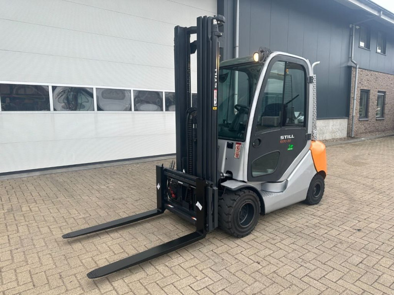 Still RX70-30T 3 ton Triplex Freelift Sideshift LPG Heftruck - Empilhador a gás: foto 2 Still RX70-30T 3 ton Triplex Freelift Sideshift LPG Heftruck - Empilhador a gás: foto 2
