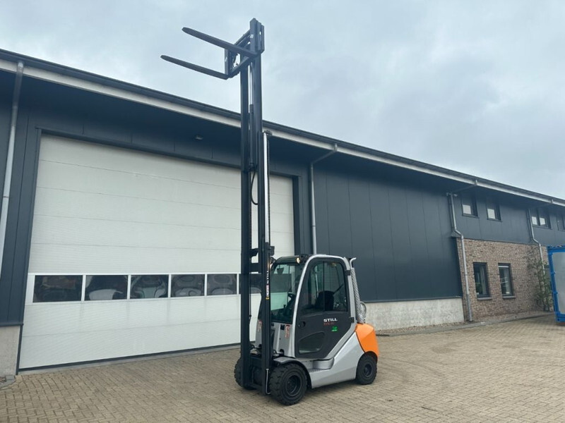 Still RX70-30T 3 ton Triplex Freelift Sideshift LPG Heftruck - Empilhador a gás: foto 4 Still RX70-30T 3 ton Triplex Freelift Sideshift LPG Heftruck - Empilhador a gás: foto 4