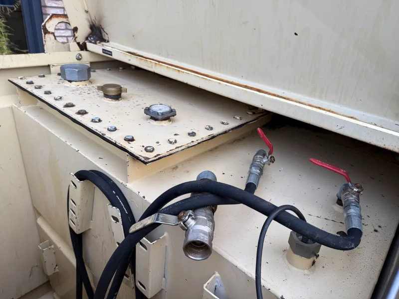 Tolsma Kiwa IBC 3000 liter Dieseltank Brandstoftank - Contentor marítimo: foto 5 Tolsma Kiwa IBC 3000 liter Dieseltank Brandstoftank - Contentor marítimo: foto 5