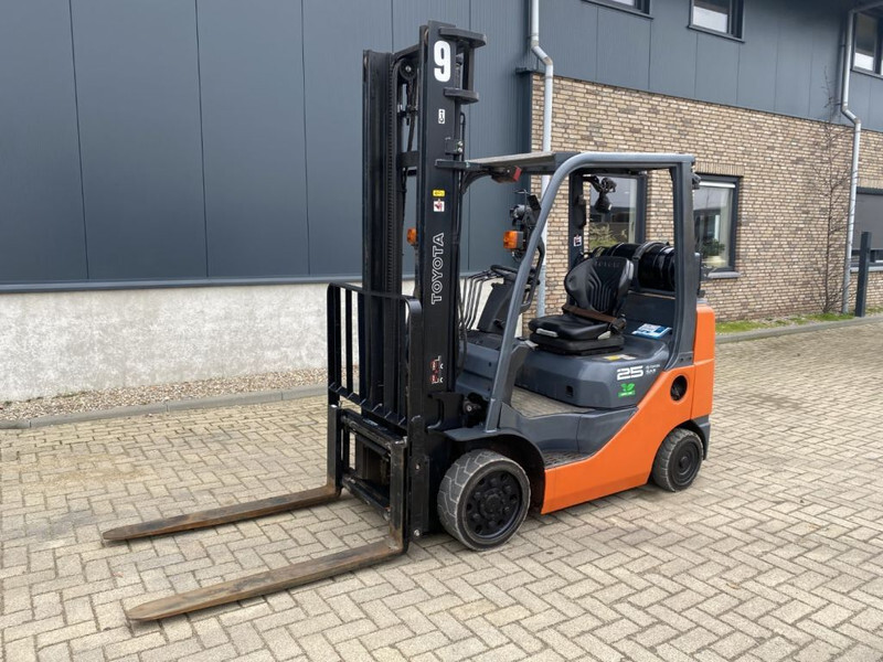 Toyota 8FGCU25 2.5 ton Duplex Sideshift LPG Heftruck - Empilhador a gás: foto 3 Toyota 8FGCU25 2.5 ton Duplex Sideshift LPG Heftruck - Empilhador a gás: foto 3