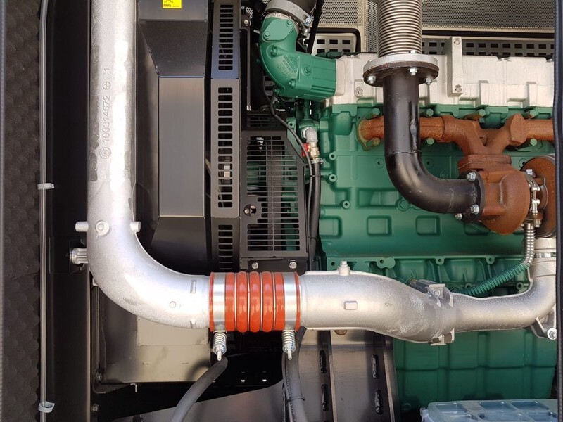 Volvo 275 kVA TAD 734 GE Stamford Supersilent generatorset New ! - Gerador elétrico: foto 4 Volvo 275 kVA TAD 734 GE Stamford Supersilent generatorset New ! - Gerador elétrico: foto 4