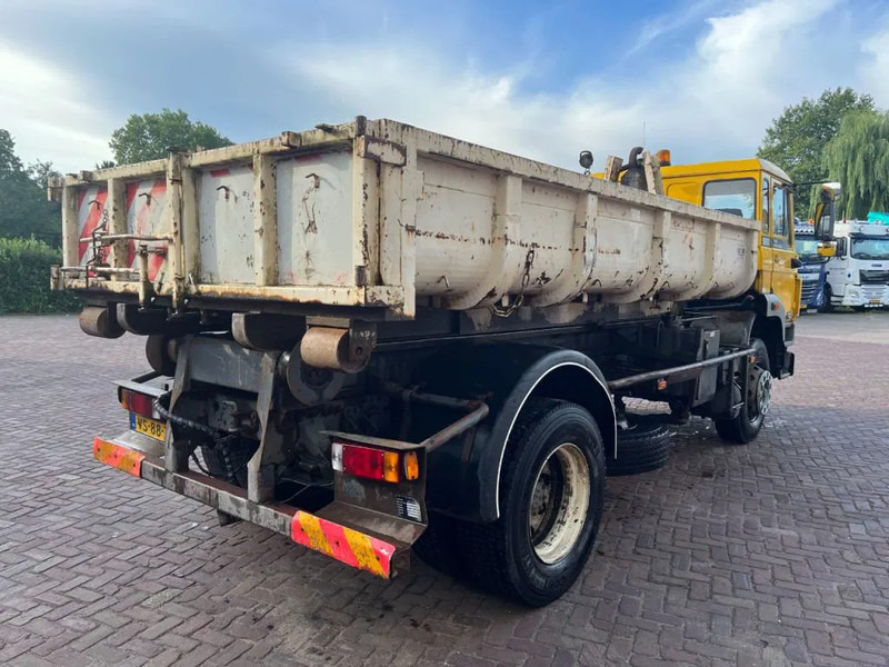 DAF 1900 F HAAKARM - Camião transportador de contêineres/ Caixa móvel: foto 5 DAF 1900 F HAAKARM - Camião transportador de contêineres/ Caixa móvel: foto 5