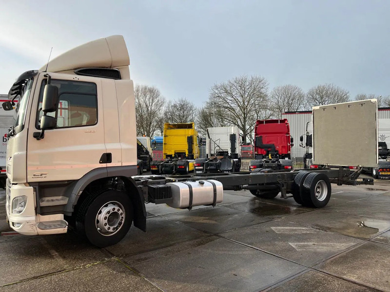 DAF CF 260 CF 260 FA CHASSIS CABINE EURO 6 - Camião chassi: foto 4 DAF CF 260 CF 260 FA CHASSIS CABINE EURO 6 - Camião chassi: foto 4