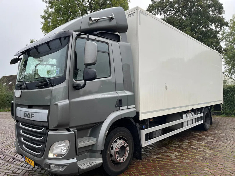 DAF CF 290 FA - Camião furgão: foto 1 DAF CF 290 FA - Camião furgão: foto 1