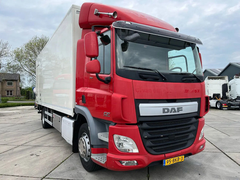 DAF CF 290 FA - Camião furgão: foto 2 DAF CF 290 FA - Camião furgão: foto 2