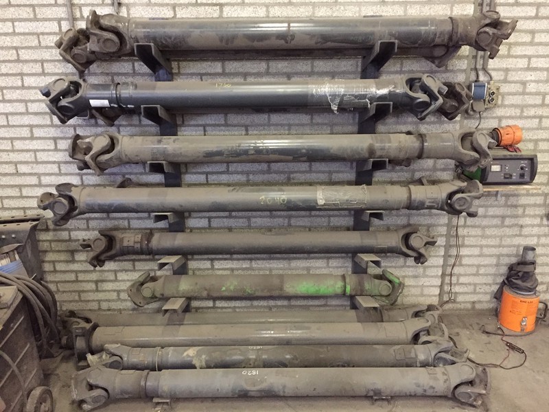 DAF DIV. AANDRIJFASSEN VOOR LF, CF EN XF - Veio de transmissão para Camião: foto 1 DAF DIV. AANDRIJFASSEN VOOR LF, CF EN XF - Veio de transmissão para Camião: foto 1