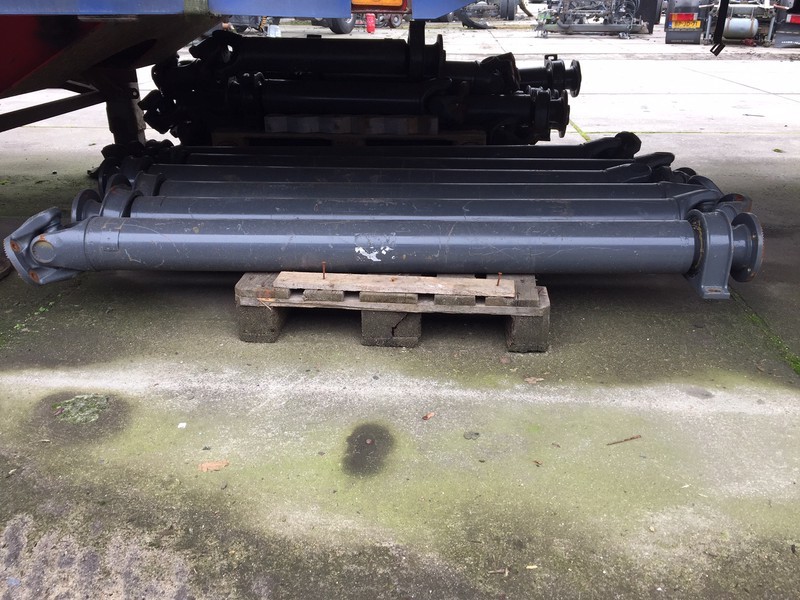 DAF DIV. AANDRIJFASSEN VOOR LF, CF EN XF - Veio de transmissão para Camião: foto 2 DAF DIV. AANDRIJFASSEN VOOR LF, CF EN XF - Veio de transmissão para Camião: foto 2