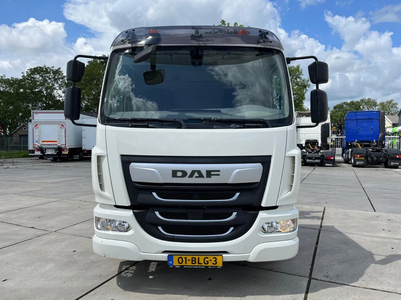 DAF LF 230 FA - Camião grua: foto 4 DAF LF 230 FA - Camião grua: foto 4