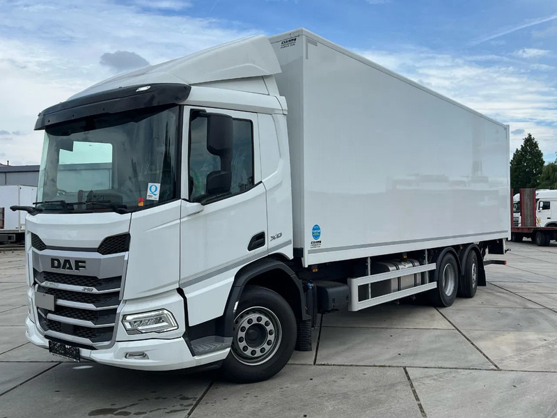 DAF XD 340 FAN 6x2 - Camião furgão: foto 3 DAF XD 340 FAN 6x2 - Camião furgão: foto 3