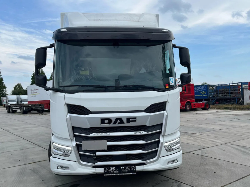 DAF XD 340 FAN 6x2 - Camião furgão: foto 2 DAF XD 340 FAN 6x2 - Camião furgão: foto 2