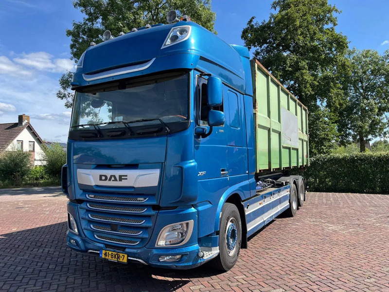 DAF XF 530 FAS - Camião transportador de contêineres/ Caixa móvel: foto 4 DAF XF 530 FAS - Camião transportador de contêineres/ Caixa móvel: foto 4