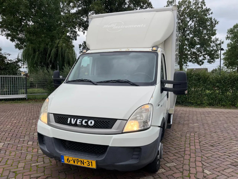 Iveco Daily 40 C14 - Carrinha de contentor: foto 2 Iveco Daily 40 C14 - Carrinha de contentor: foto 2