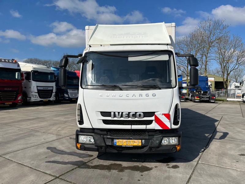 Iveco EuroCargo 75 E21 MANUAL - Camião furgão: foto 2 Iveco EuroCargo 75 E21 MANUAL - Camião furgão: foto 2