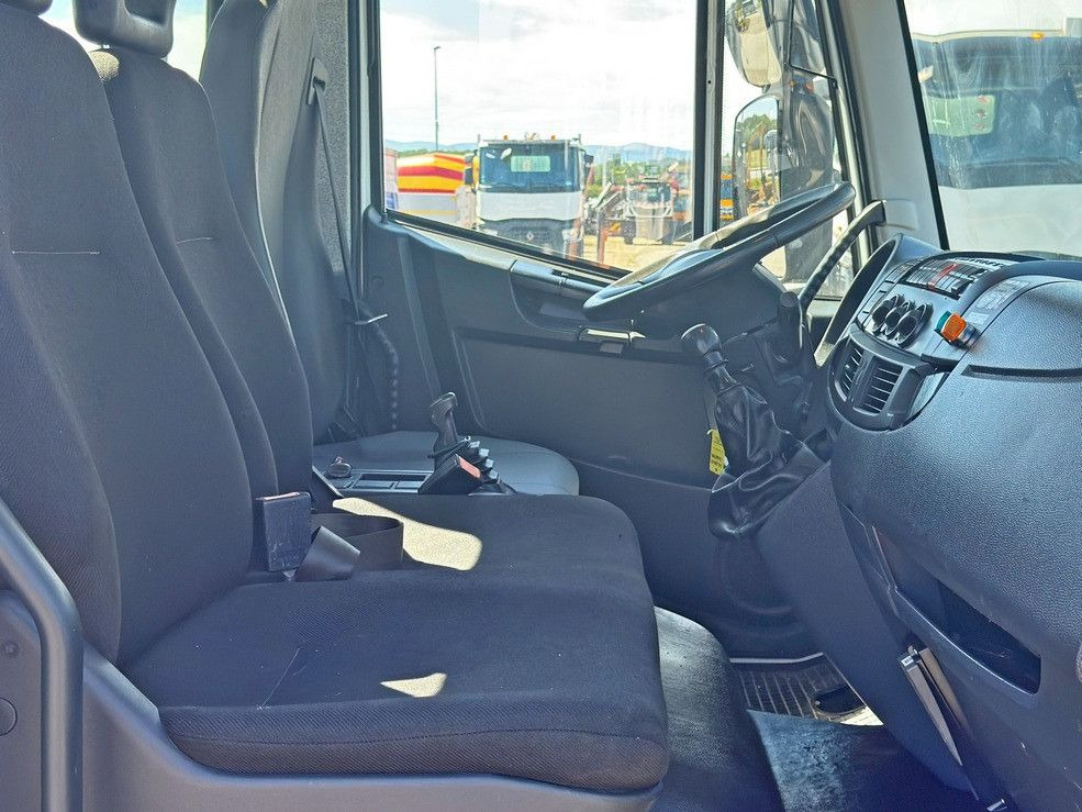 Camião, Camião grua Iveco Eurocargo 120E22 * Bohrgerät auf LKW + FUNK *TOP: foto 12